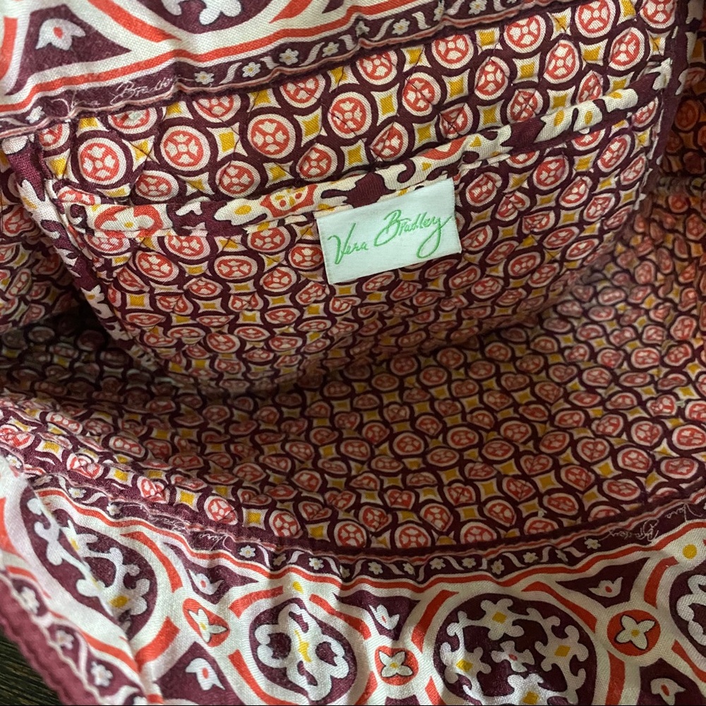 Vera Bradley Red and white pattern tote bag. - Picture 2 of 5